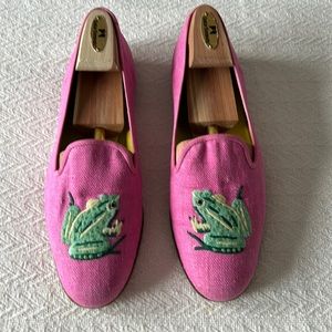Stubbs & Wooten pink linen frog loafers